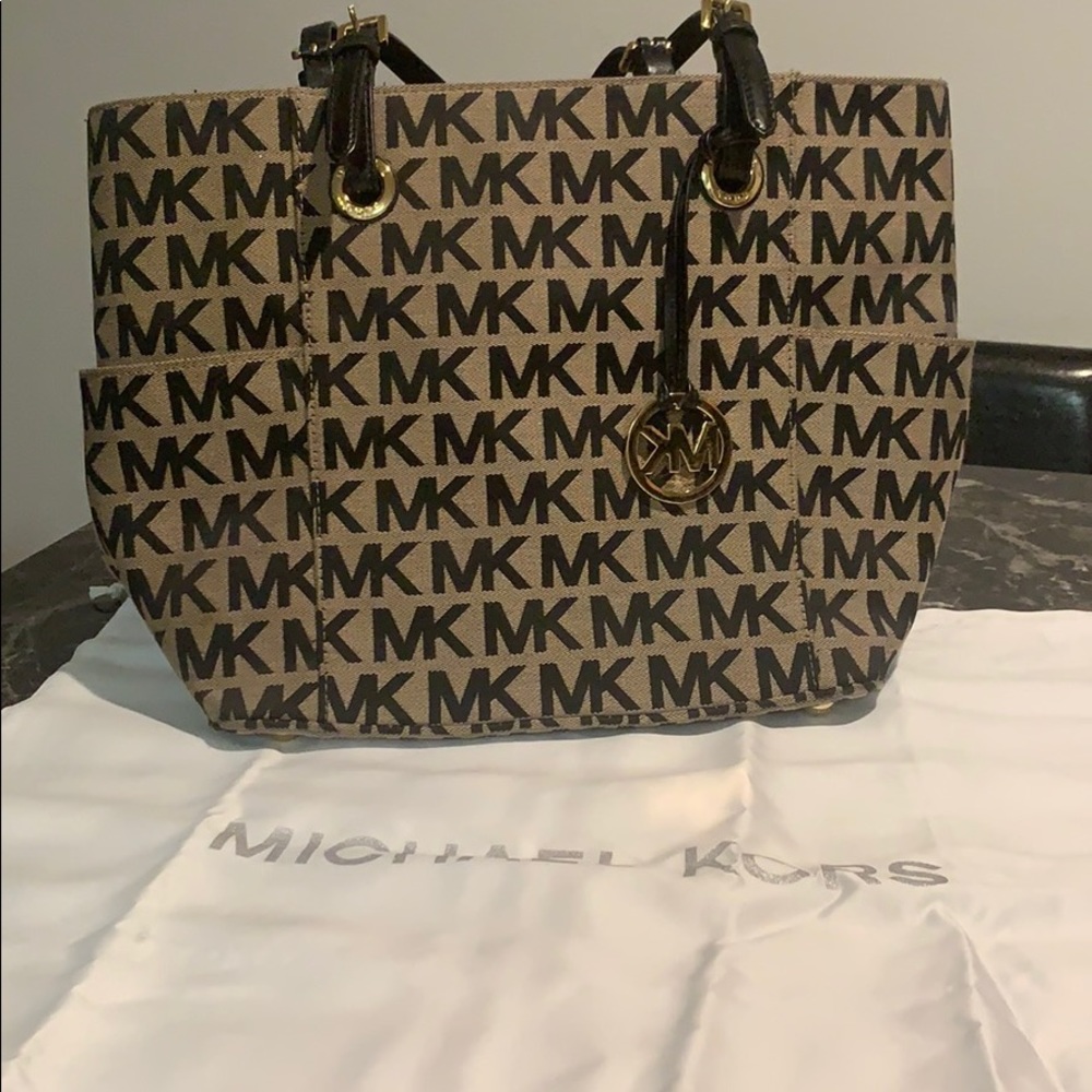 Michael Kors purse